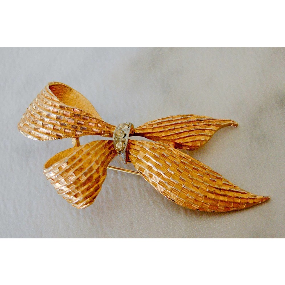 Vintage Gerry’s Gold Tone Bow Rhinestone Brooch